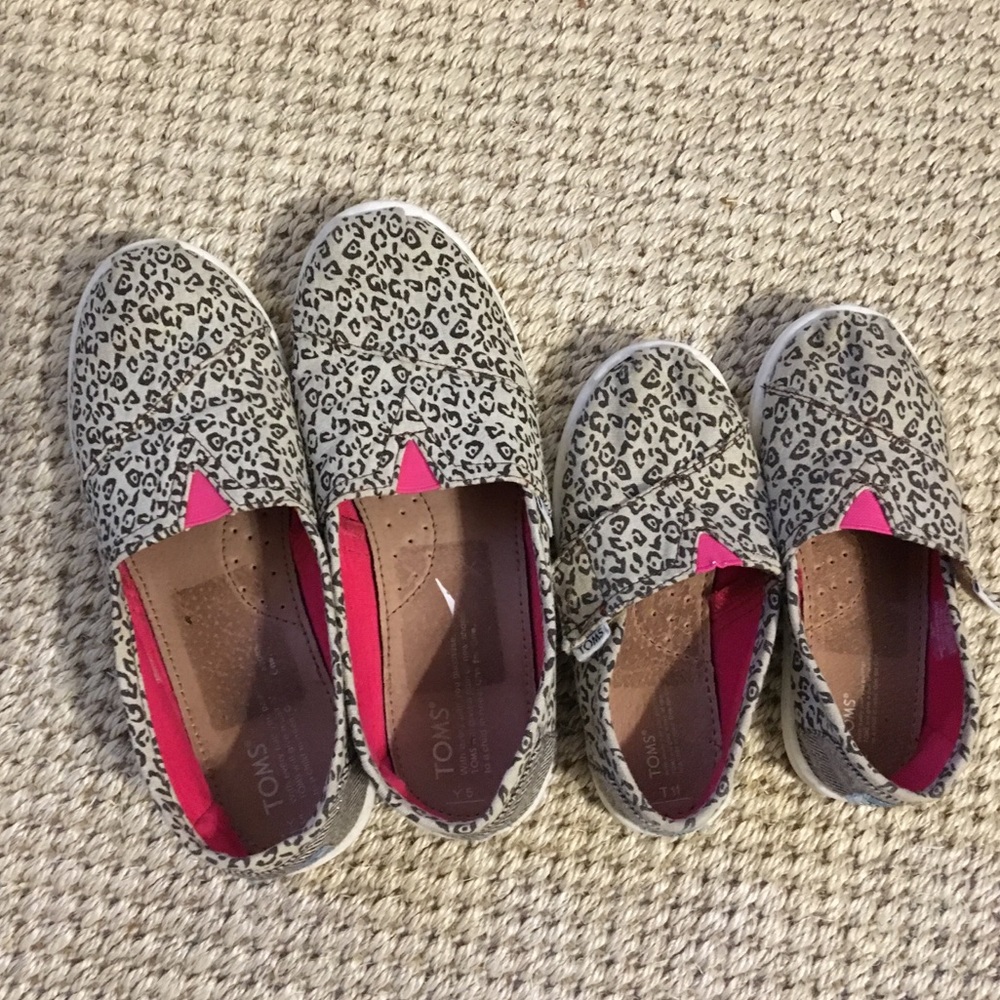Big & Little matching Leopard & Pink Toms